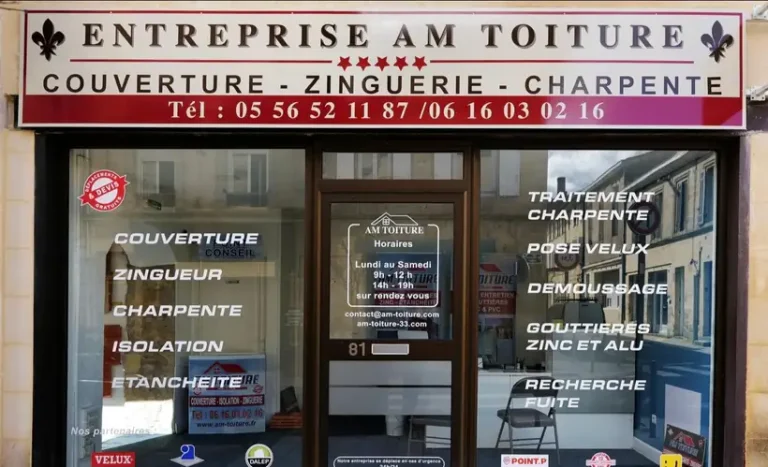 Vitrine de l’entreprise AM Toiture au 81 rue du Président Carnot à Libourne : couverture, zinguerie, charpente